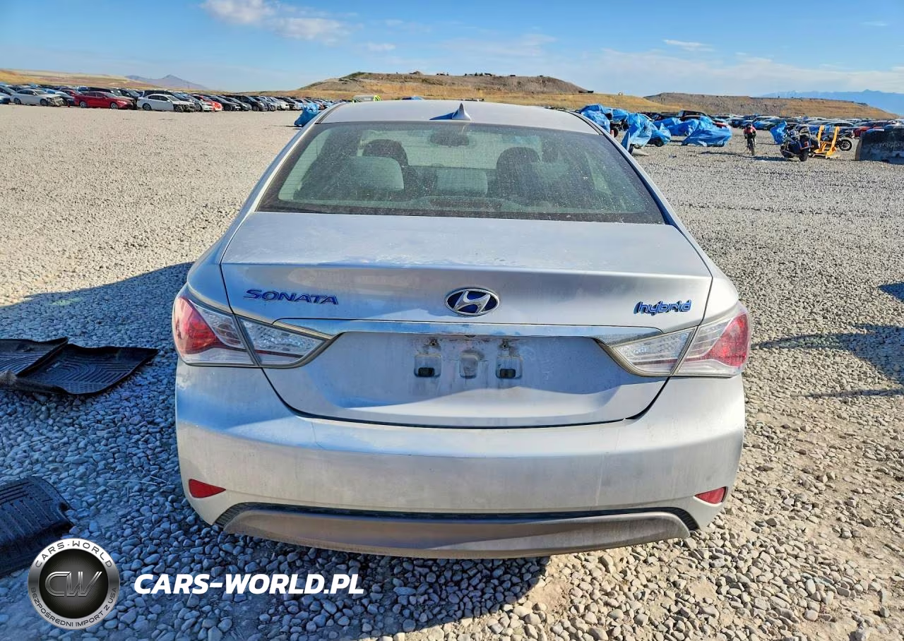 2015 Hyundai Sonata Hybrid Base VIN:KMHEC4A42FA128423 - 6