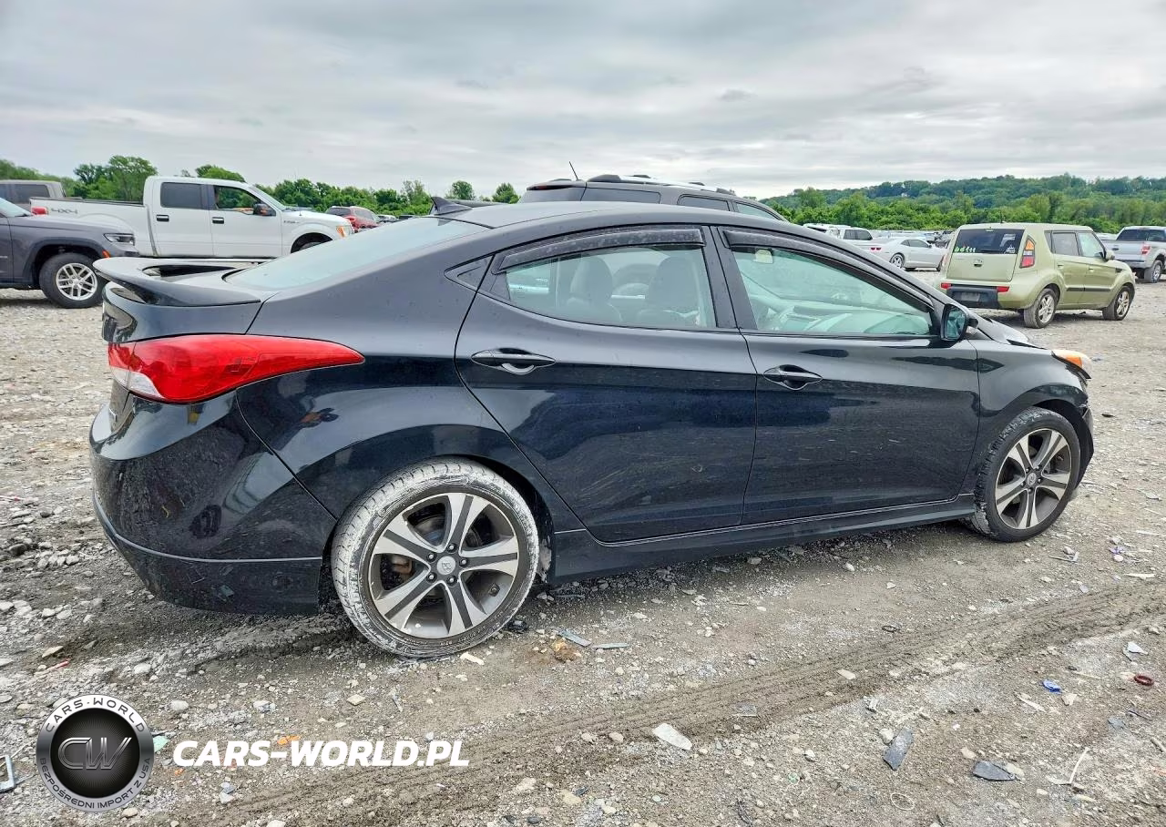 2013 Hyundai Elantra Limited VIN:KMHDH4AE2DU593835 - 3
