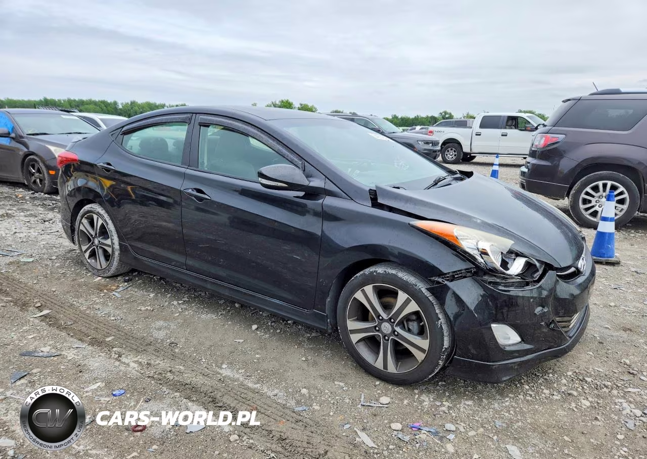 2013 Hyundai Elantra Limited VIN:KMHDH4AE2DU593835 - 4