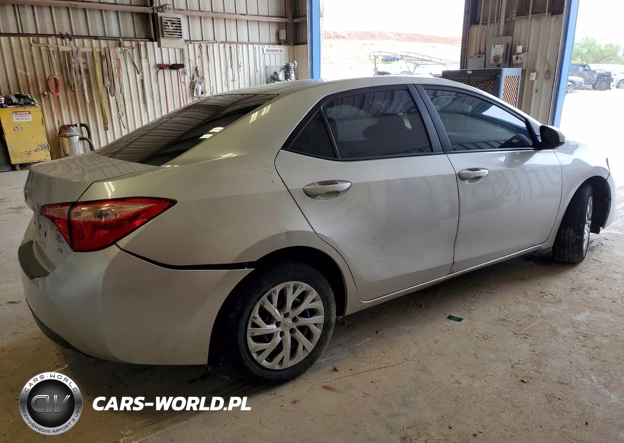 2019 Toyota Corolla Le VIN:5YFBURHE6KP946095 - 3