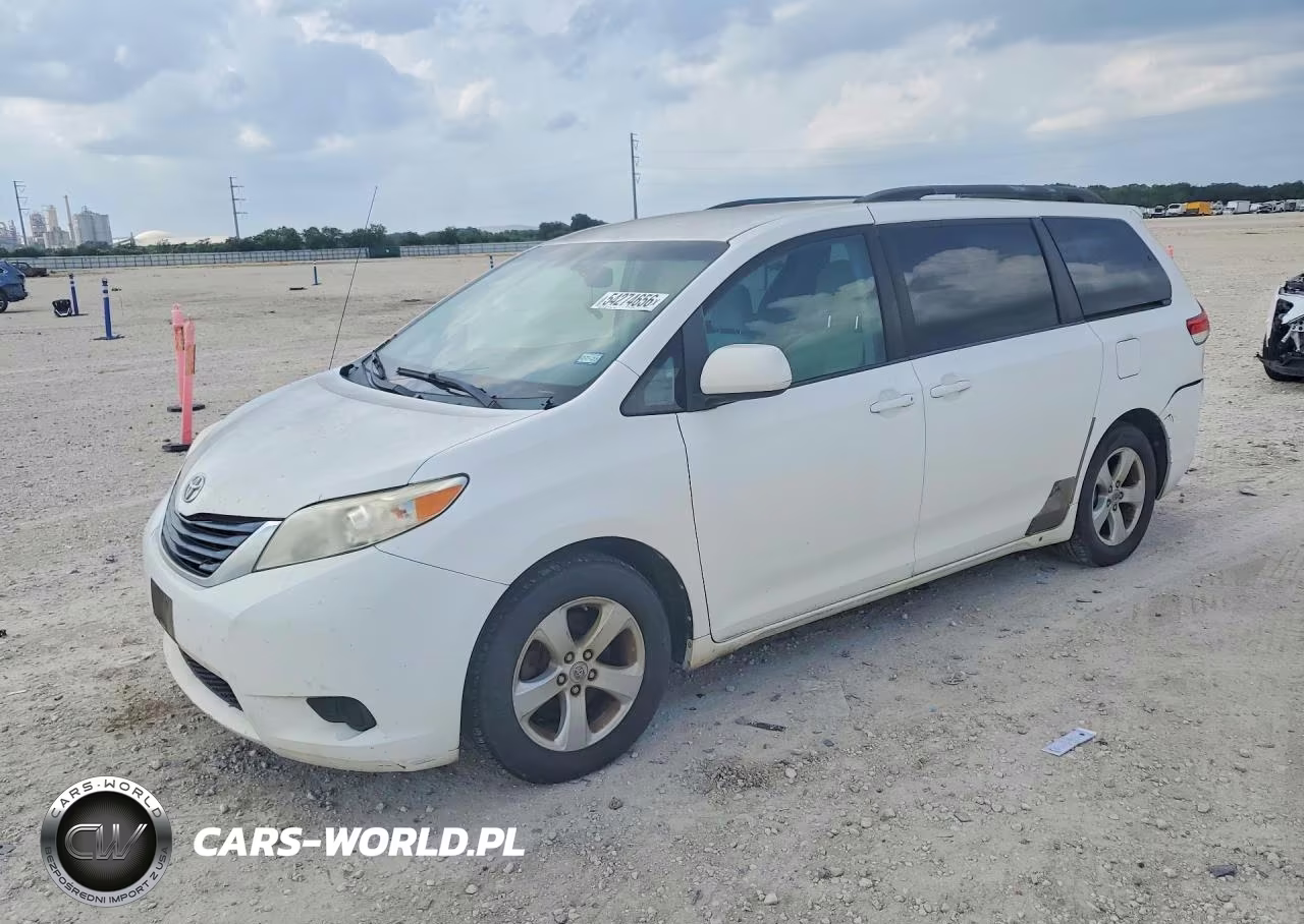 2011 Toyota Sienna Le