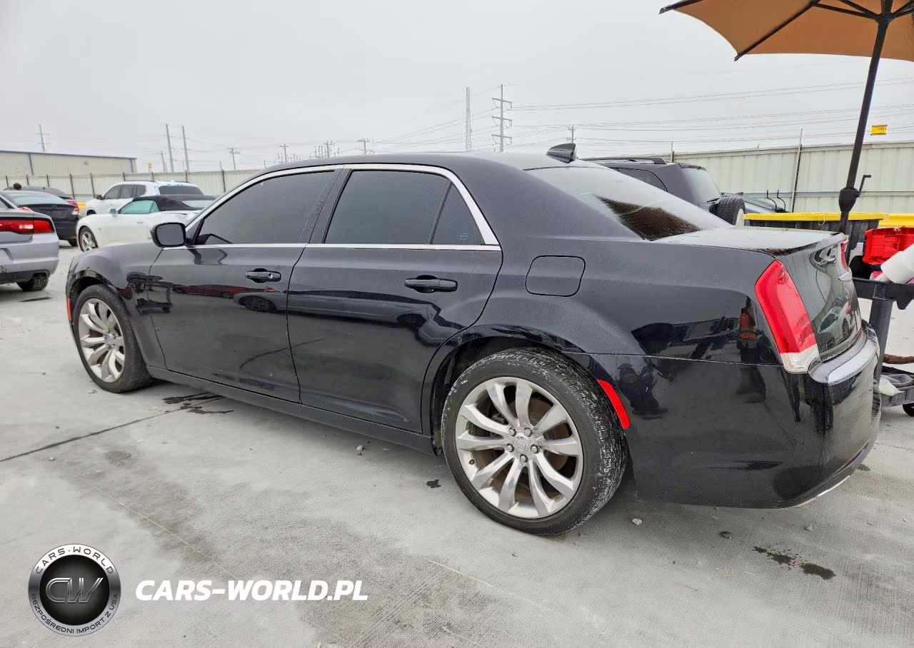 2020 Chrysler 300 Touring VIN:2C3CCAAGXLH117773 - 2