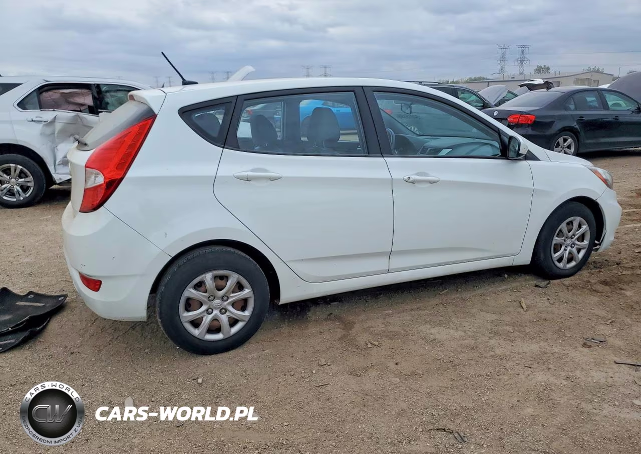 2013 Hyundai Accent Gs VIN:KMHCT5AE7DU136678 - 3