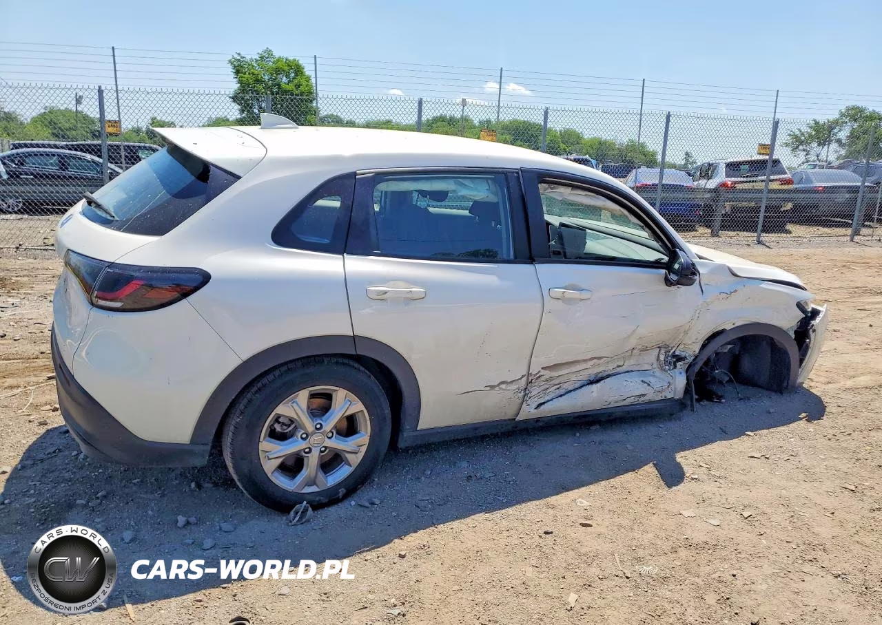 2025 Honda Hr-V Lx VIN:3CZRZ2H32SM757189 - 3