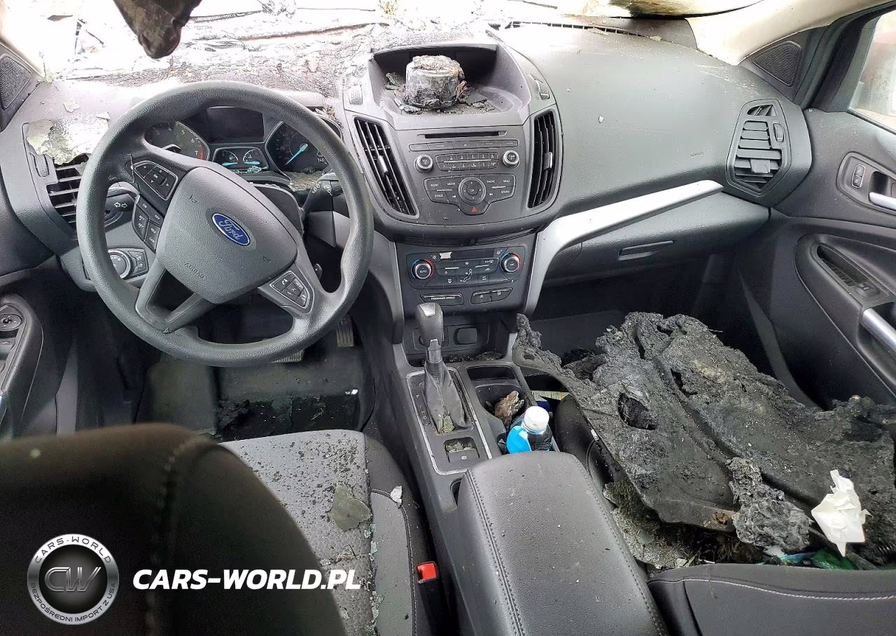 2017 Ford Escape Se VIN:1FMCU9G93HUC97968 - 8