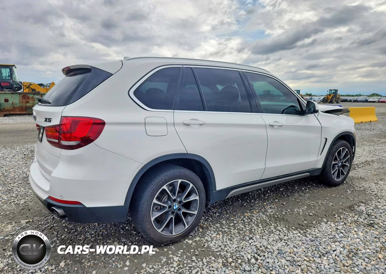 2017 BMW X5 xDrive35I VIN:5UXKR0C51H0U50417 - 3
