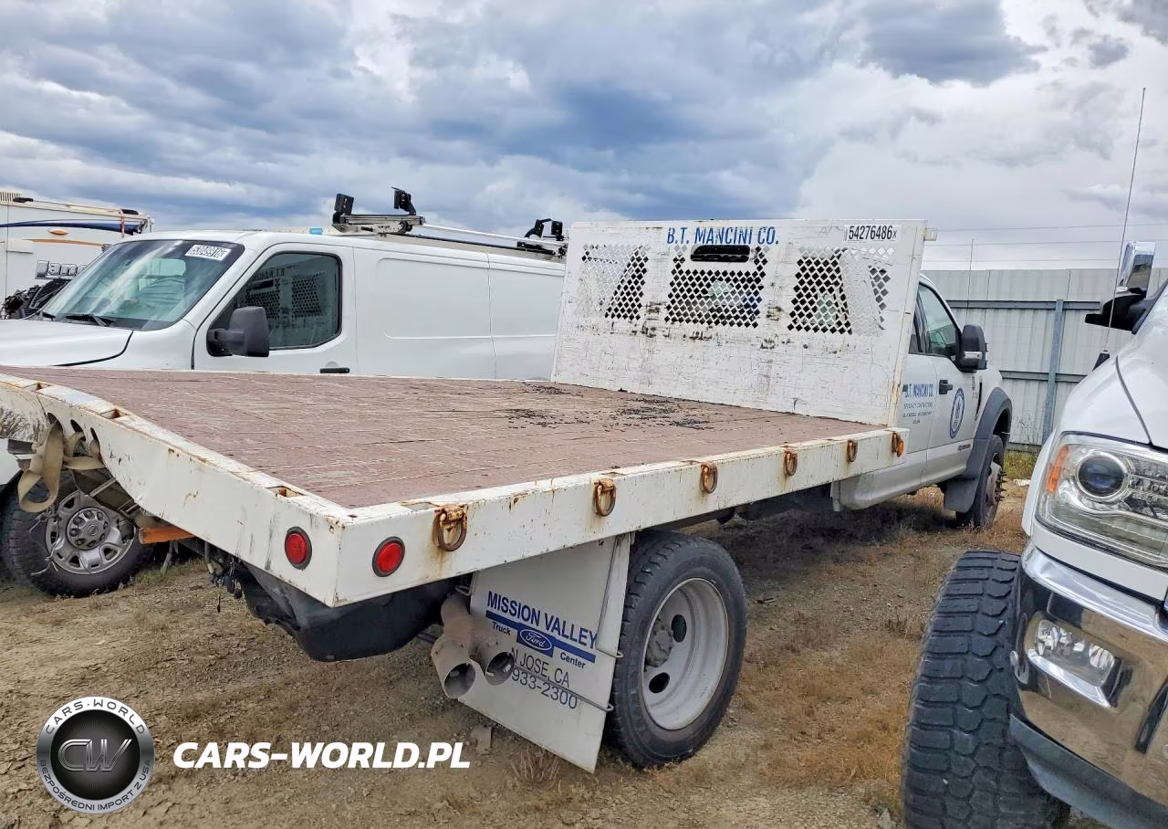 2017 Ford F550 Super Duty VIN:1FD0W5HTXHEB48645 - 3