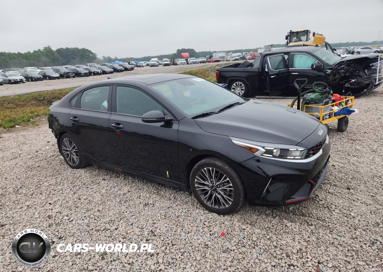 2024 Kia Forte Gt Line VIN:3KPF54AD4RE832059 - 4