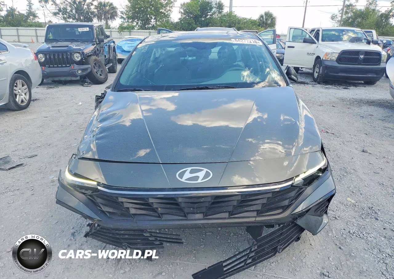 2025 Hyundai Elantra Sel VIN:KMHLS4DG4SU905306 - 5