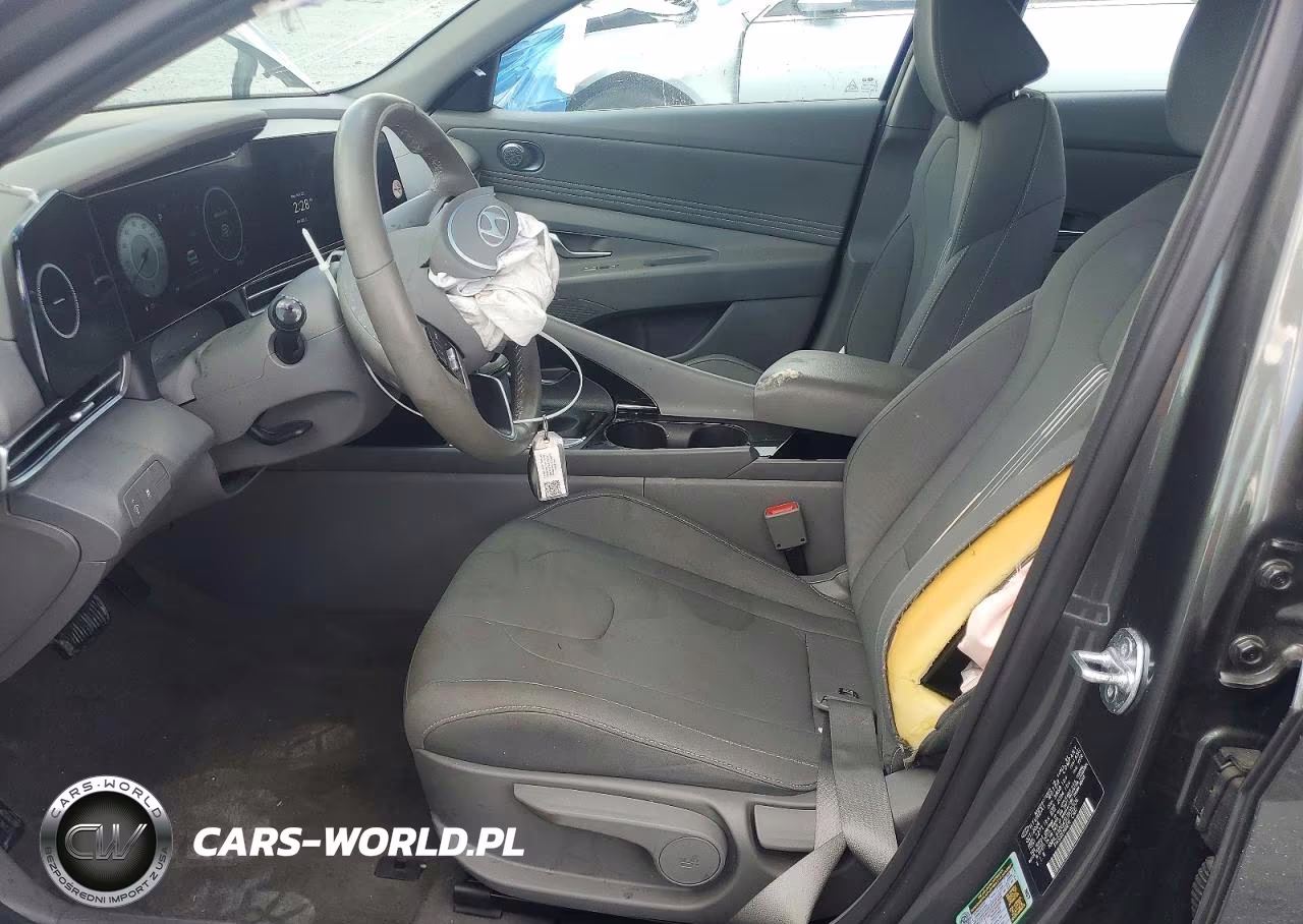 2025 Hyundai Elantra Sel VIN:KMHLS4DG4SU905306 - 7