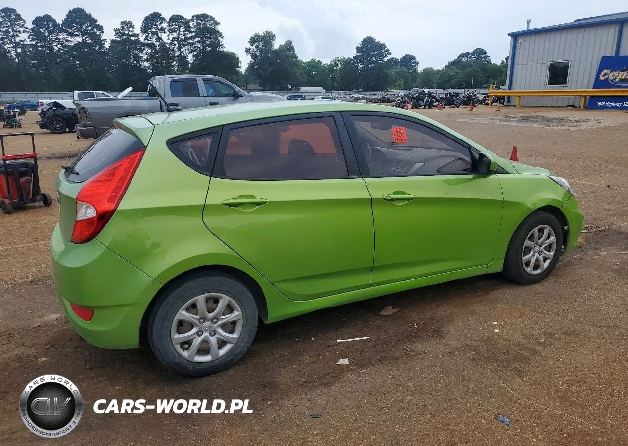 2013 Hyundai Accent Gs VIN:KMHCT5AE7DU129326 - 3
