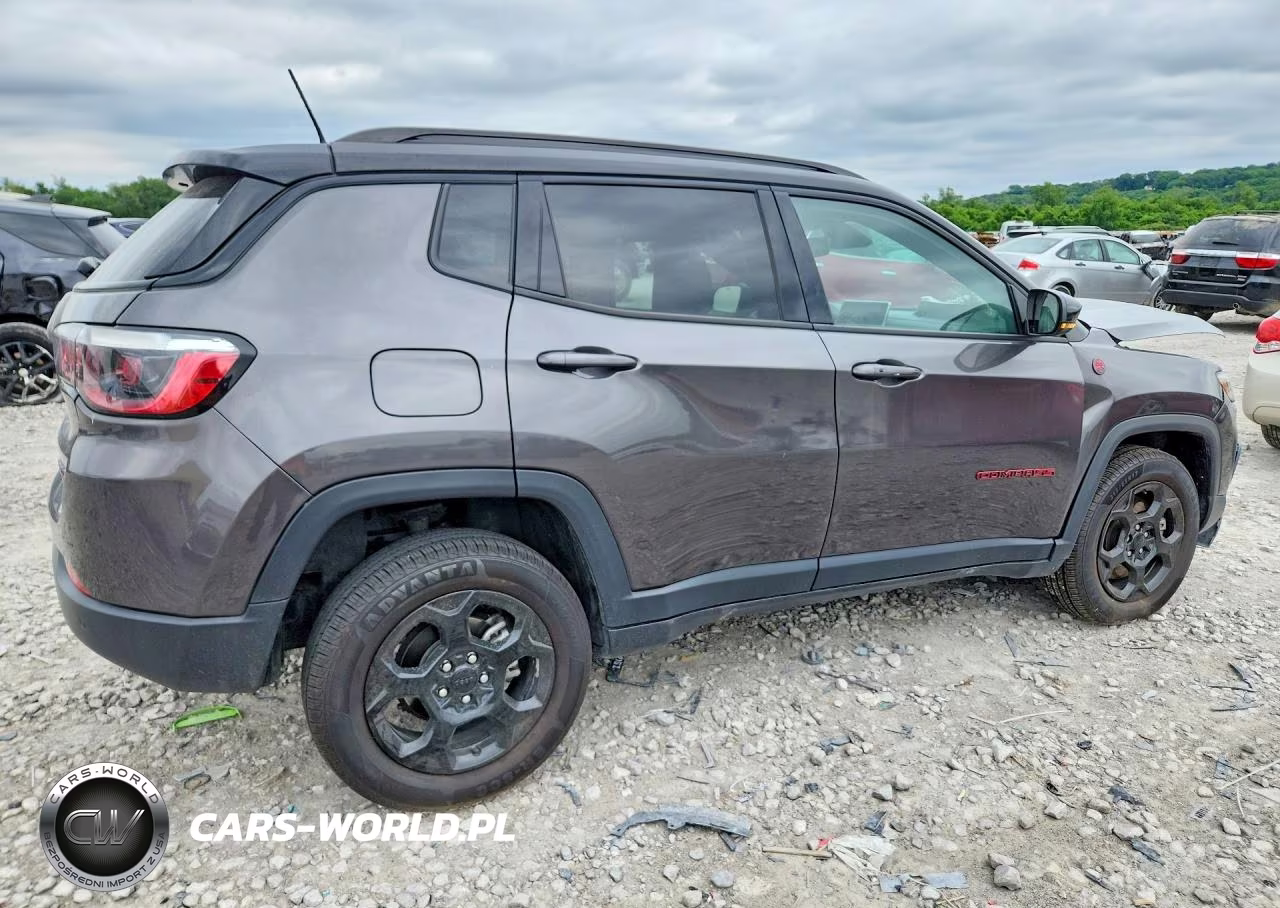 2023 Jeep Compass Trailhawk VIN:3C4NJDDN7PT528003 - 3