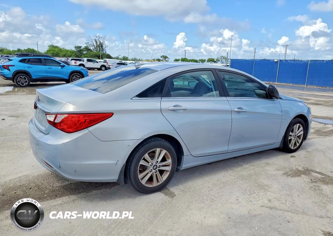 2013 Hyundai Sonata Gls VIN:5NPEB4AC7DH561711 - 3