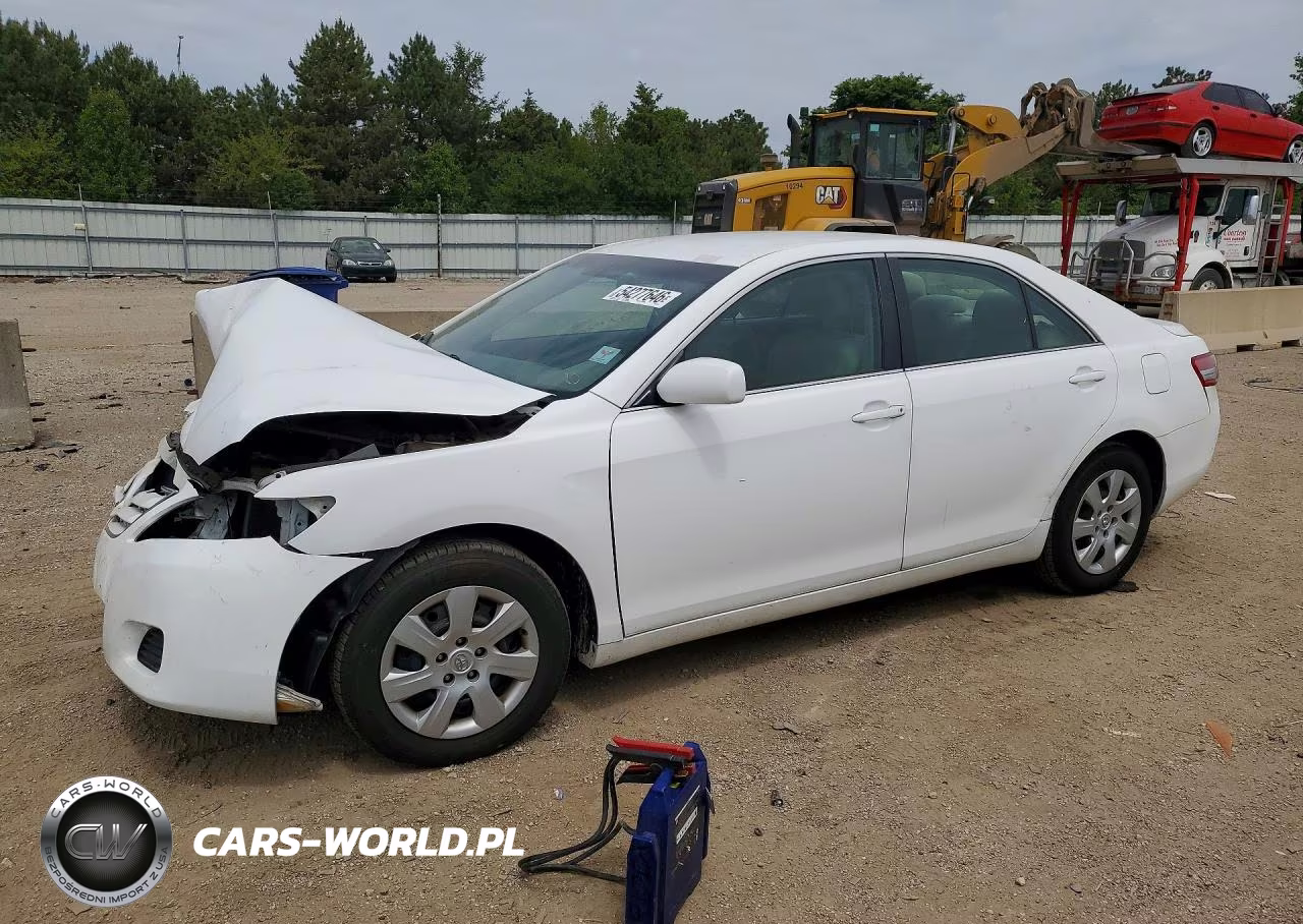 2011 Toyota Camry Le – zdjęcie 1 z 12