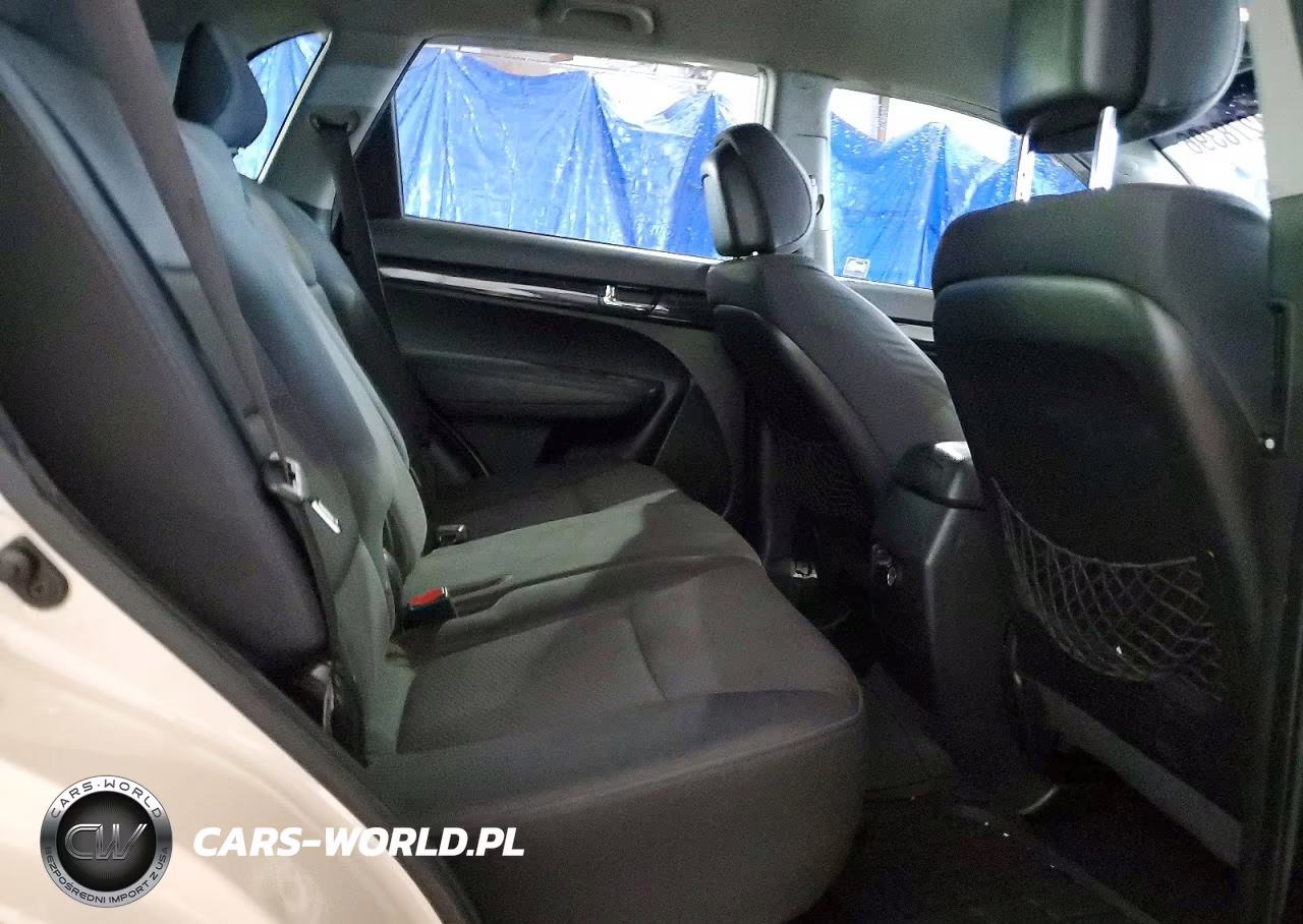2011 Kia Sorento Lx VIN:5XYKT3A12BG118010 - 11