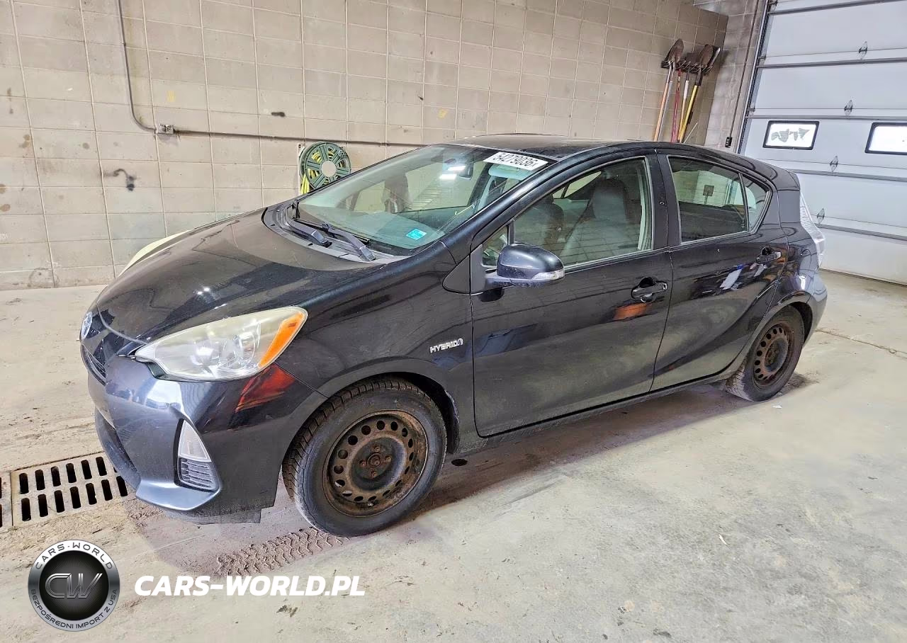 2013 Toyota Prius C Two – zdjęcie 1 z 12