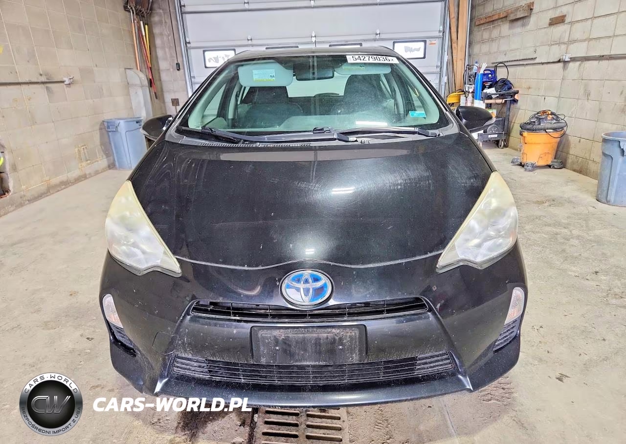 2013 Toyota Prius C Two VIN:JTDKDTB36D1536988 - 5