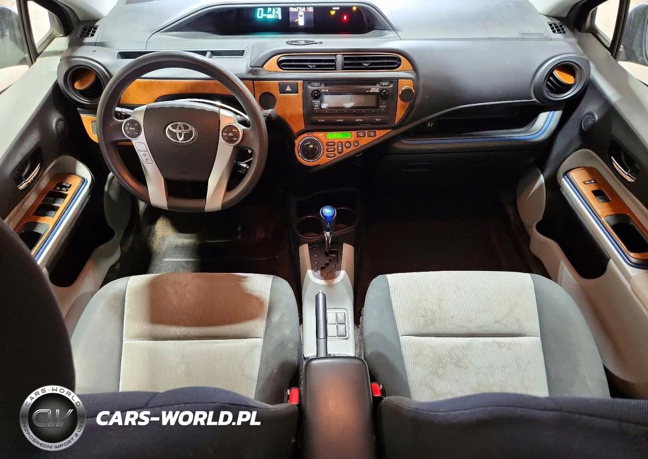 2013 Toyota Prius C Two VIN:JTDKDTB36D1536988 - 8