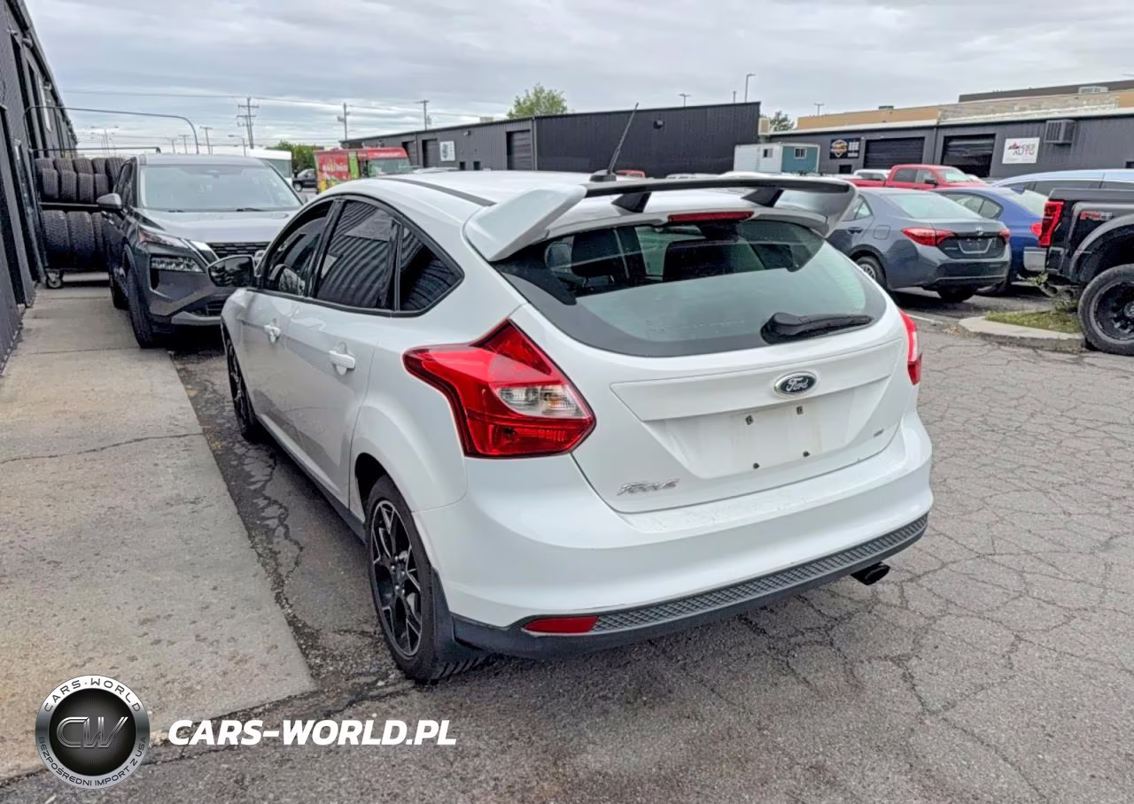 2012 Ford Focus Se VIN:1FAHP3K24CL295305 - 3