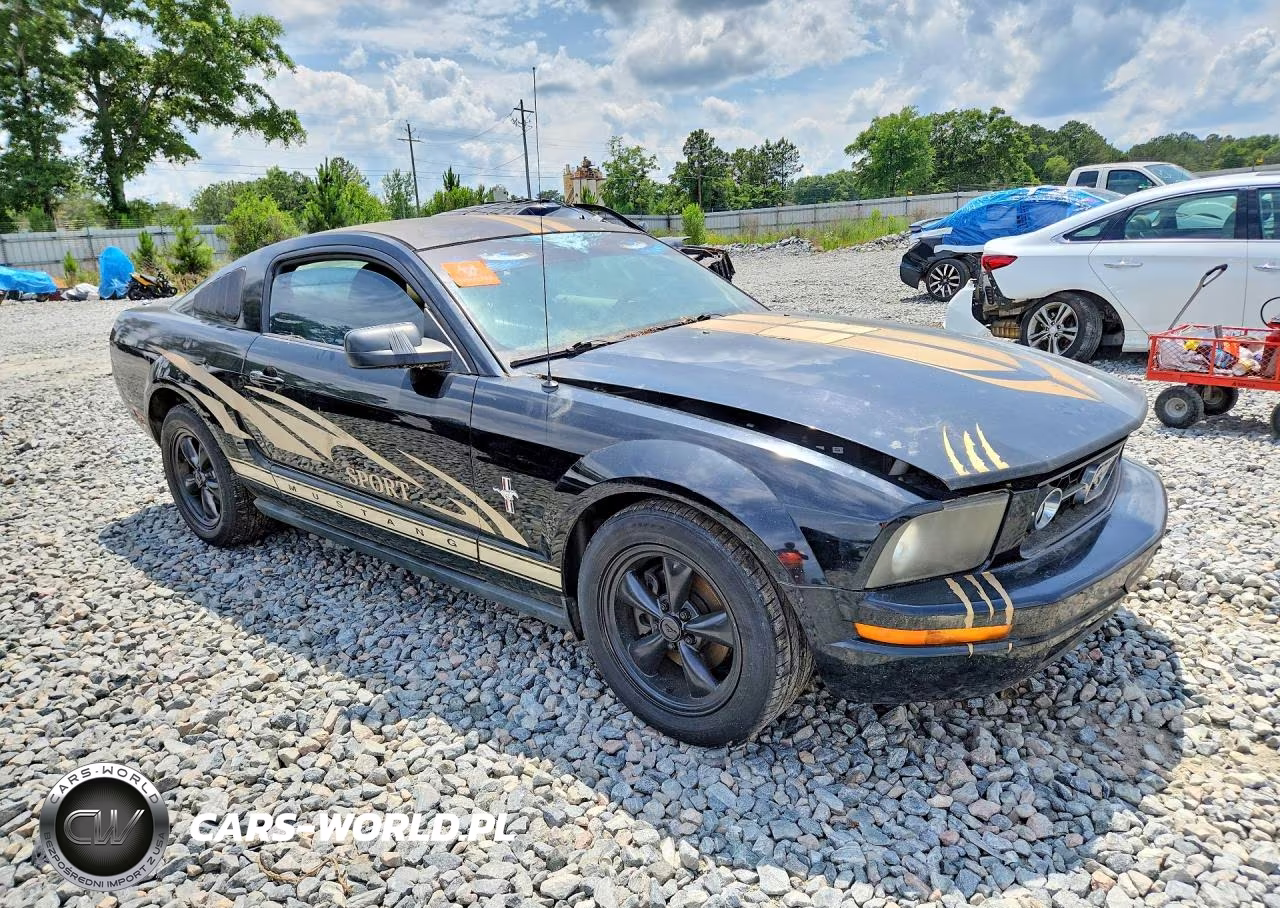2007 Ford Mustang VIN:1ZVFT80N775203750 - 4