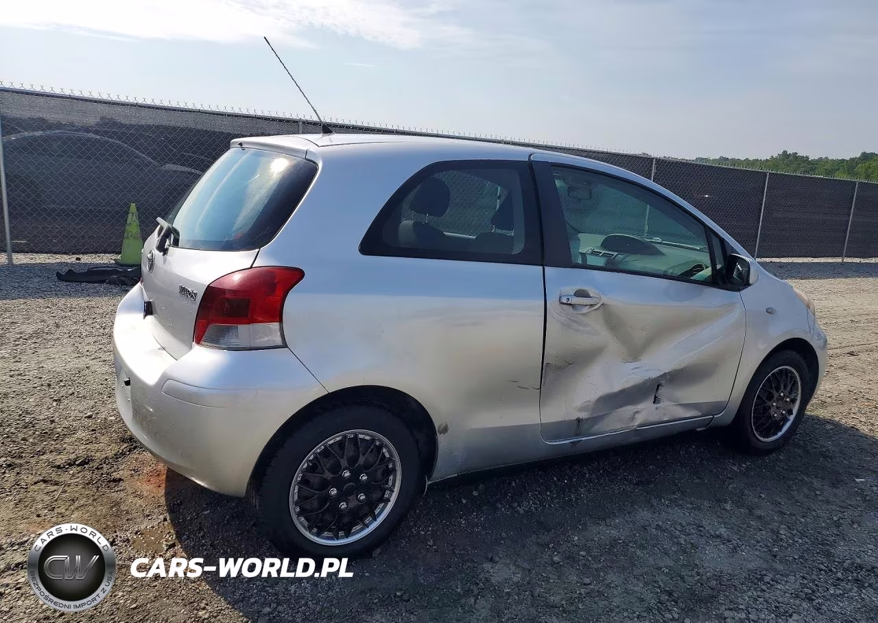 2010 Toyota Yaris Base VIN:JTDJT4K32A5296525 - 3