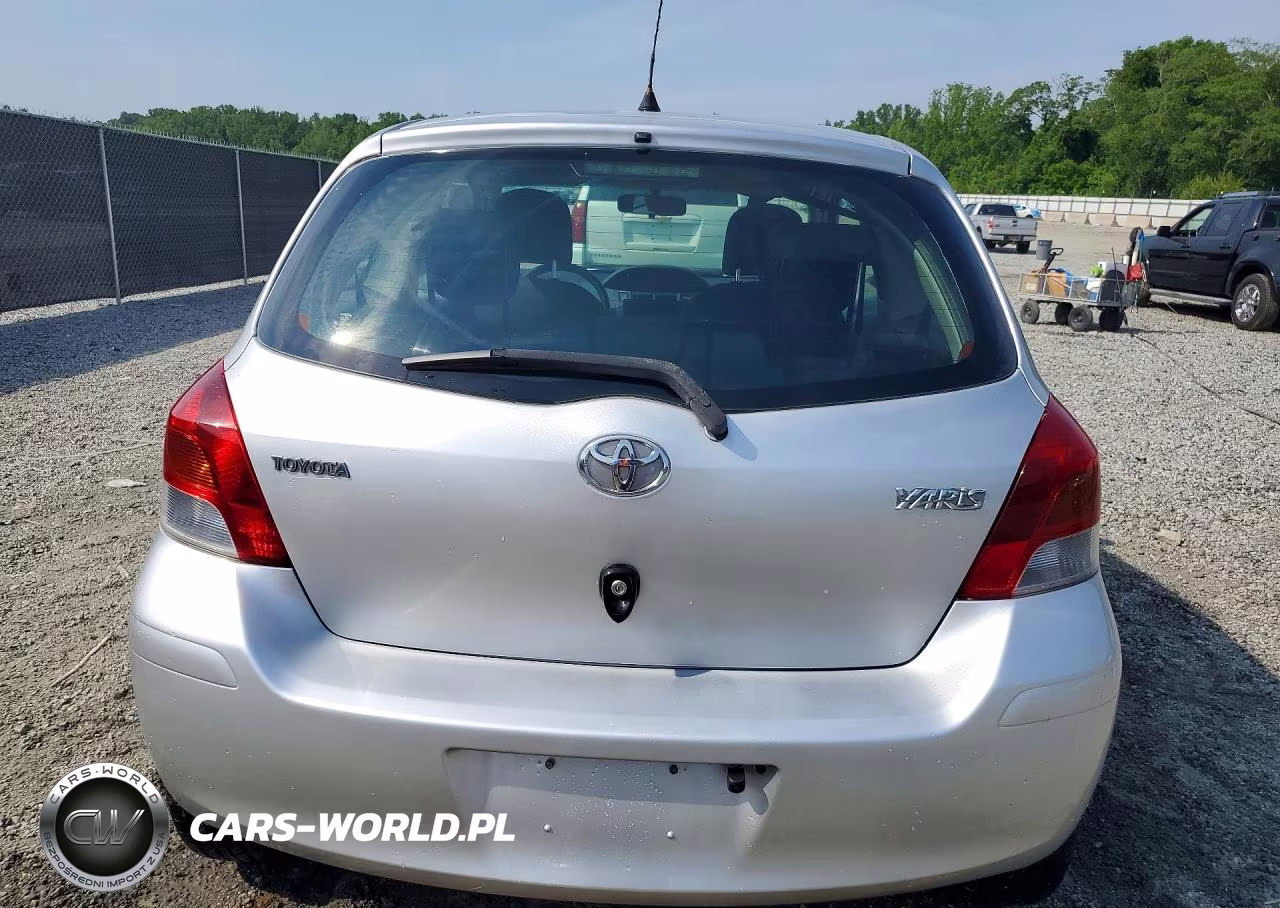 2010 Toyota Yaris Base VIN:JTDJT4K32A5296525 - 6