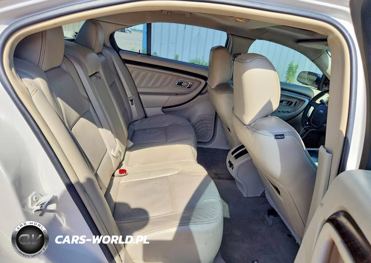 2010 Ford Taurus Limited VIN:1FAHP2FW4AG141044 - 10