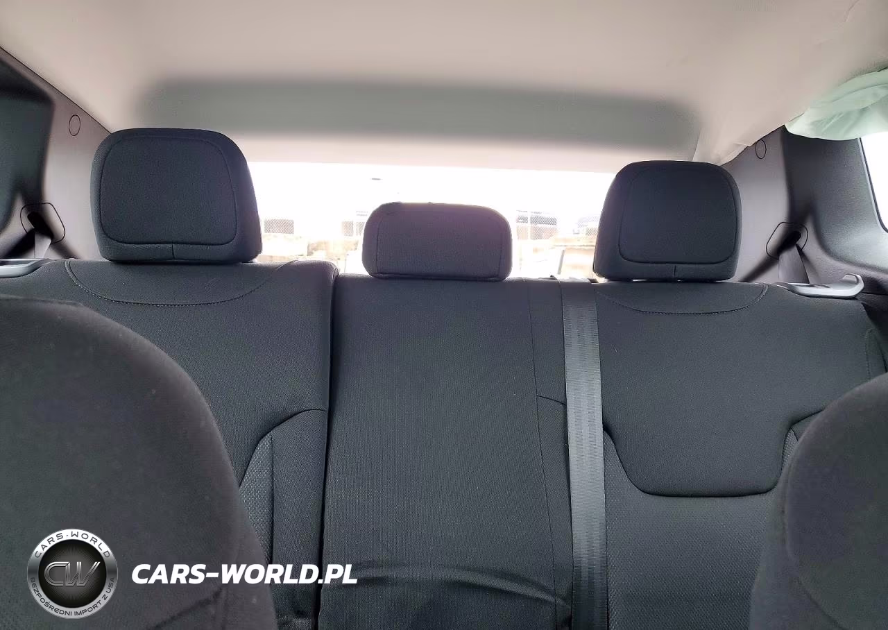 2020 Jeep Renegade Sport VIN:ZACNJBAB7LPL88869 - 10