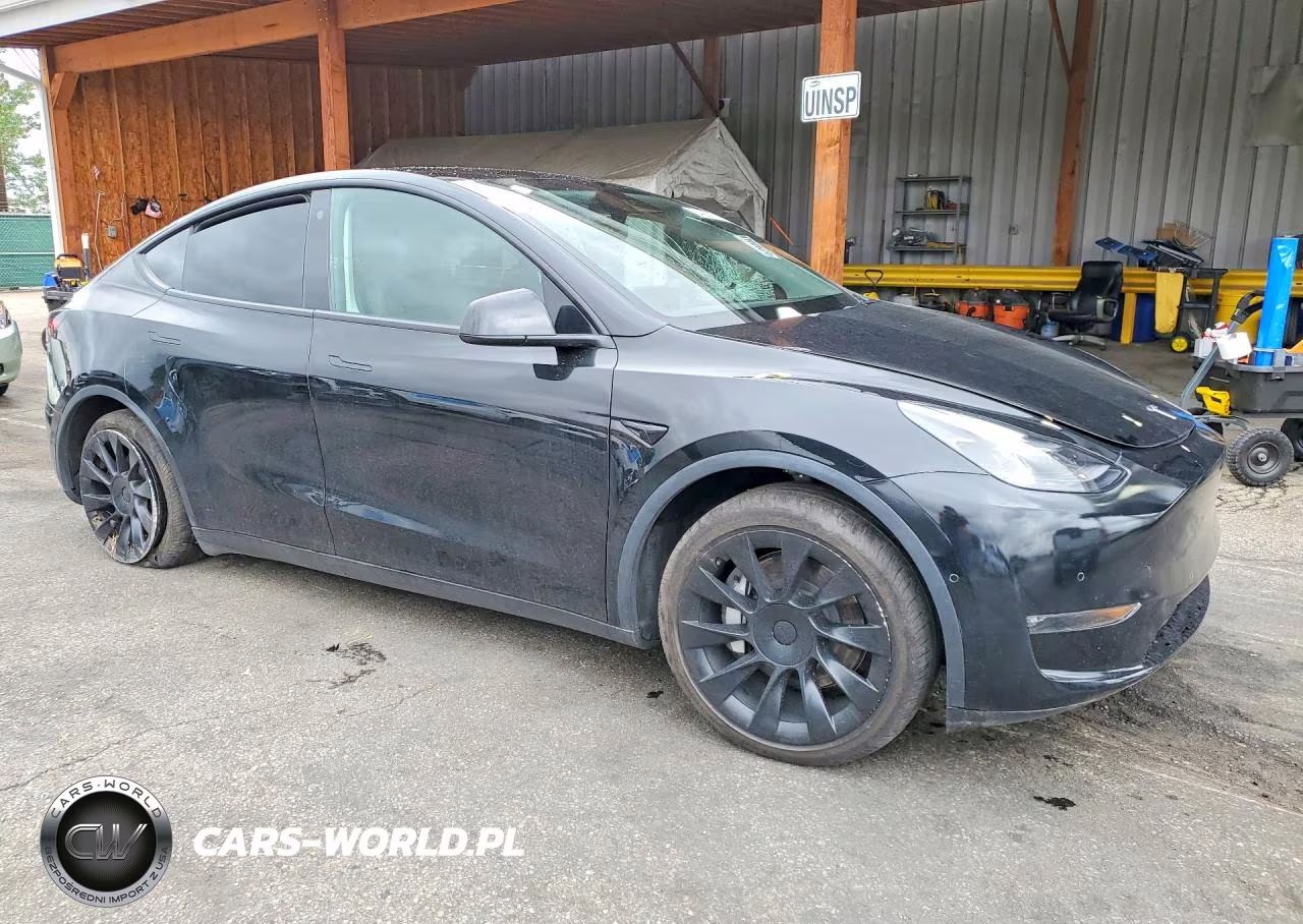 2022 Tesla Model Y VIN:7SAYGAEE5NF541372 - 4