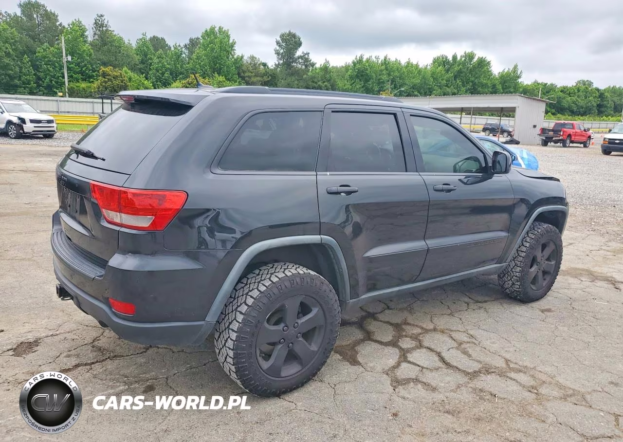 2011 Jeep Grand Cherokee Laredo VIN:1J4RR4GG9BC545794 - 3