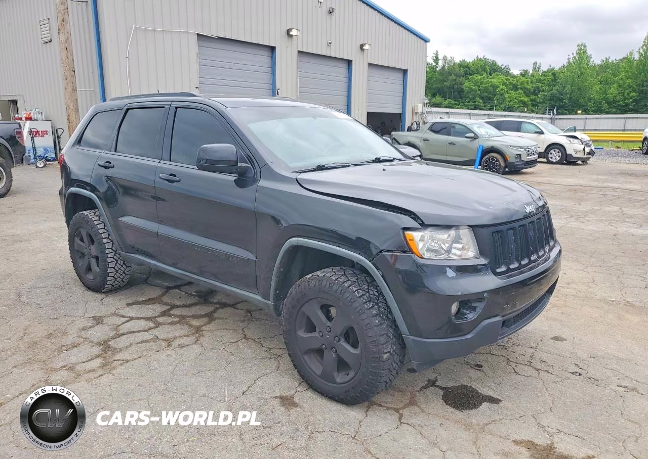2011 Jeep Grand Cherokee Laredo VIN:1J4RR4GG9BC545794 - 4