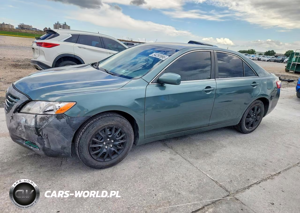 2009 Toyota Camry Le – zdjęcie 1 z 12