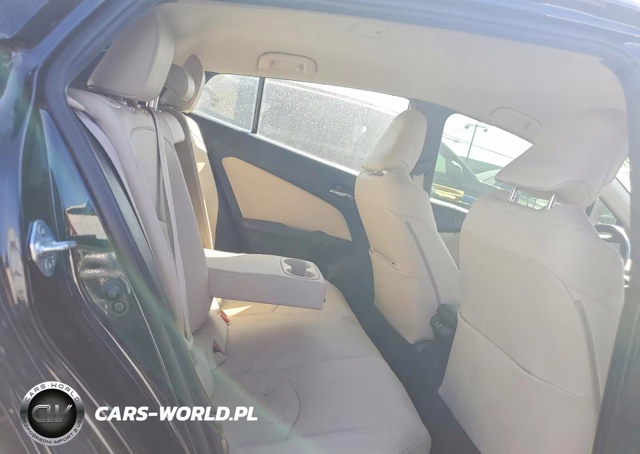 2019 Toyota Prius Xle VIN:JTDKARFU6K3079406 - 10