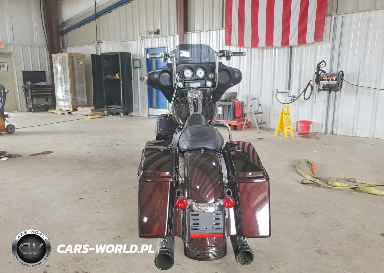 2011 Harley-Davidson Flhx VIN:1HD1KB413BB646149 - 4