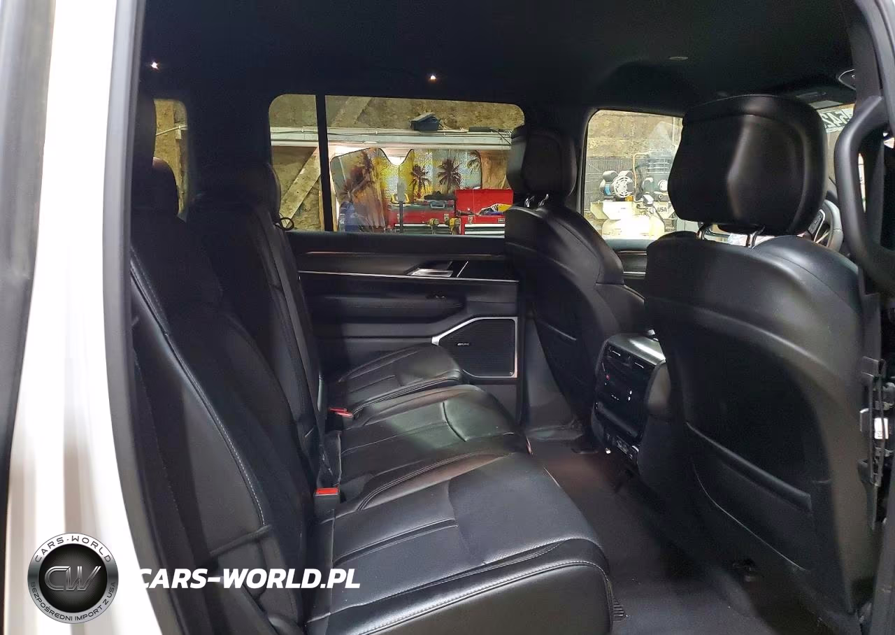 2024 Jeep Wagoneer Series Ii VIN:1C4SJVBP4RS139207 - 11