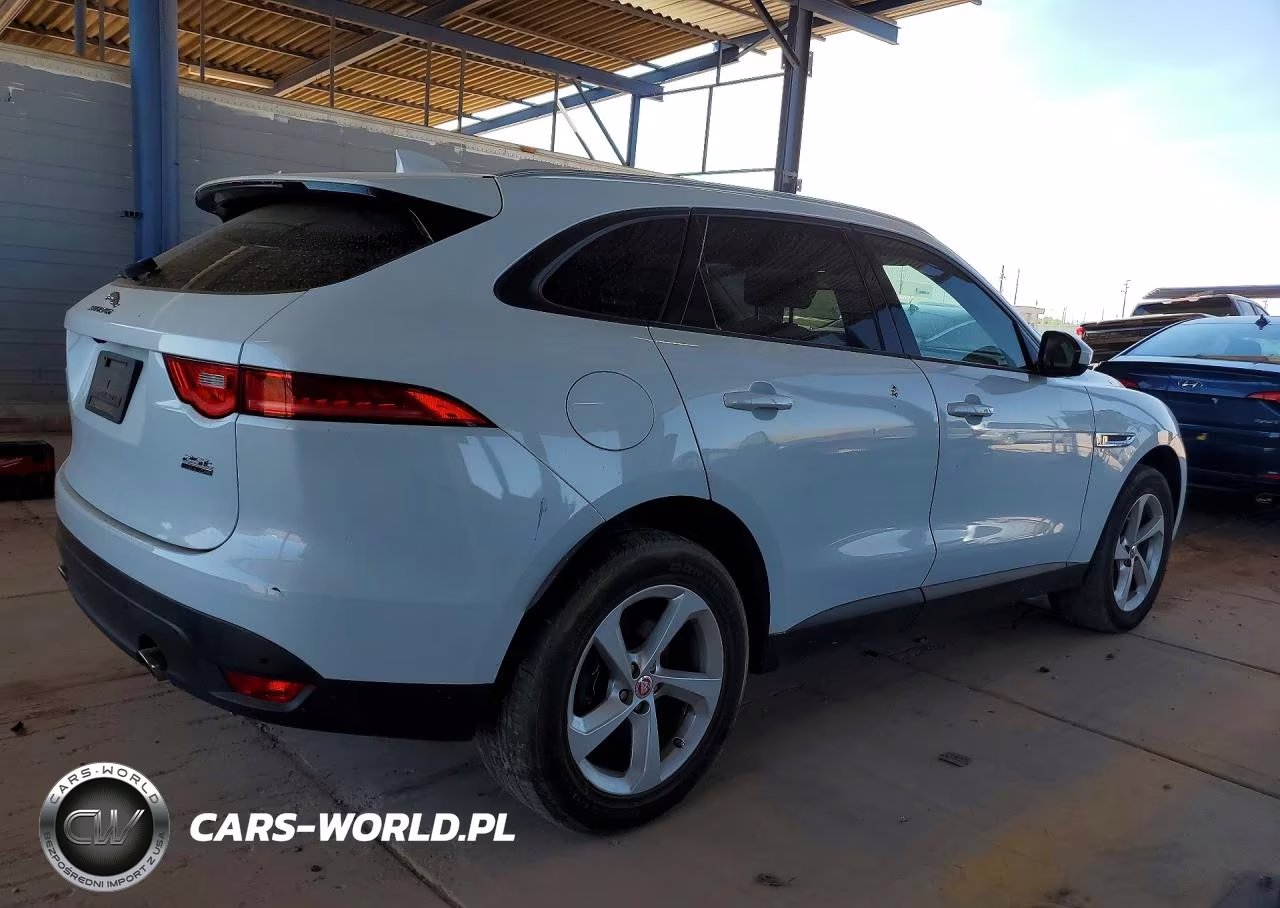 2018 Jaguar F-Pace Premium VIN:SADCJ2FX3JA250472 - 3