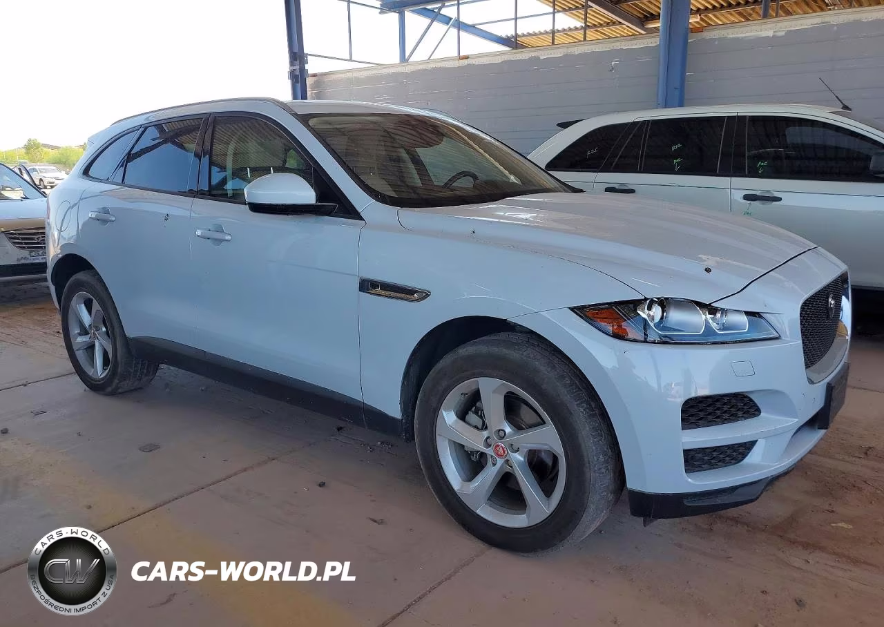 2018 Jaguar F-Pace Premium VIN:SADCJ2FX3JA250472 - 4