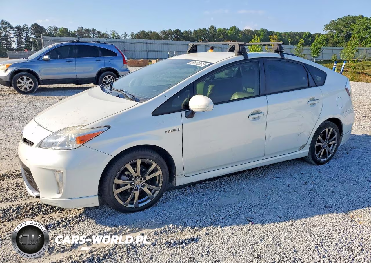 2014 Toyota Prius Three – zdjęcie 1 z 12