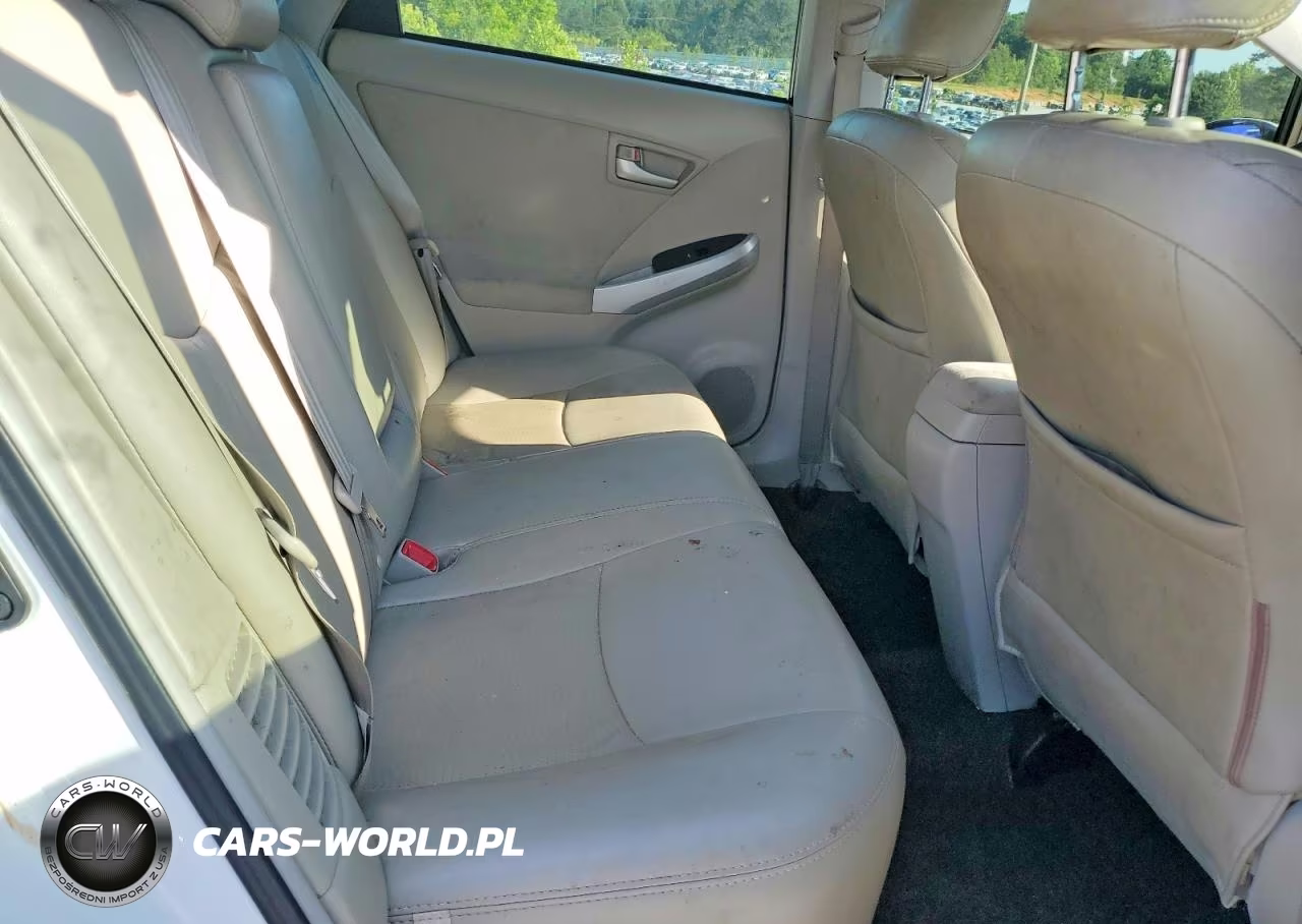 2014 Toyota Prius Three VIN:JTDKN3DU3E1786189 - 10