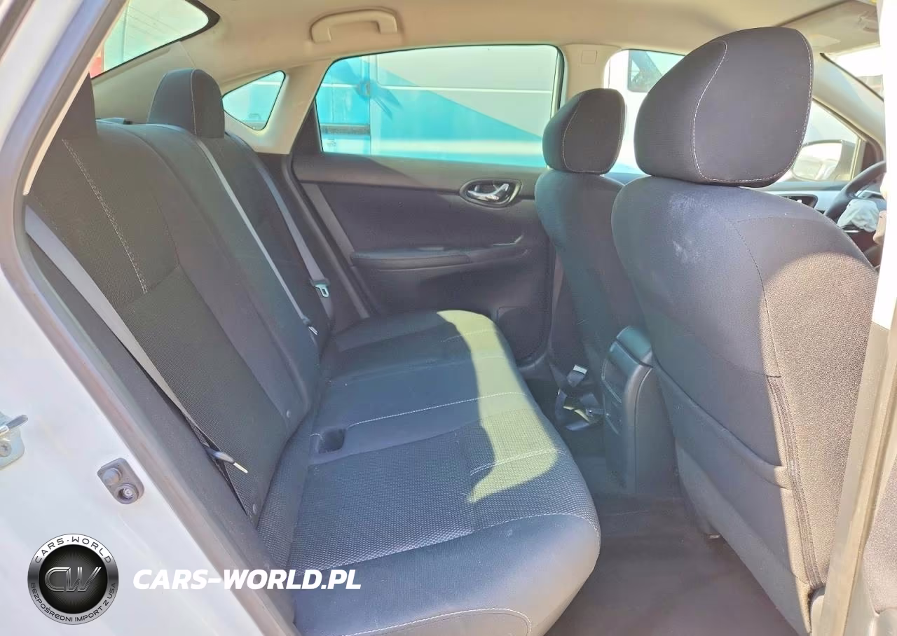 2016 Nissan Sentra S VIN:3N1AB7AP7GY213758 - 10