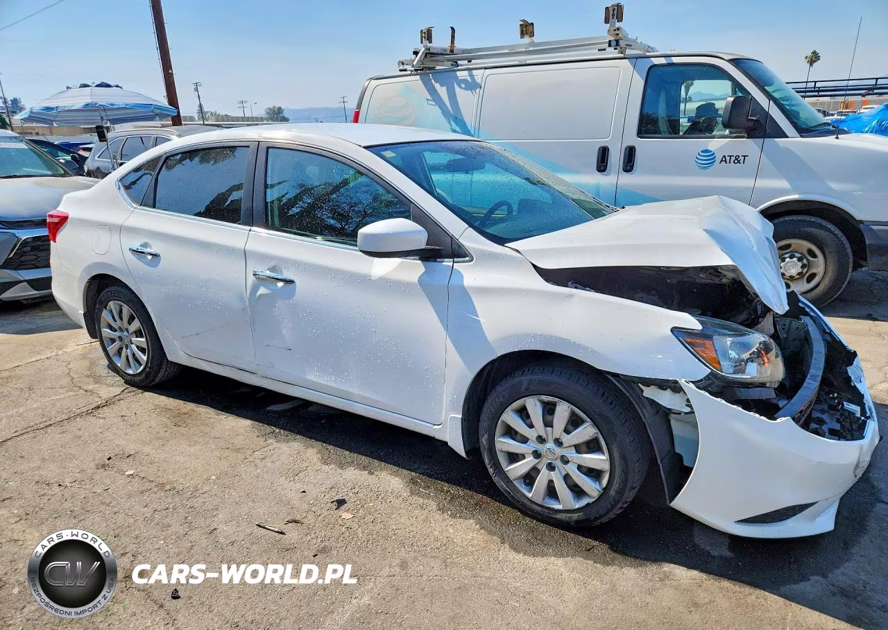 2016 Nissan Sentra S VIN:3N1AB7AP7GY213758 - 4