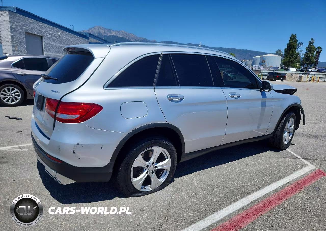 2017 Mercedes-Benz Glc 300 4Matic VIN:WDC0G4KBXHF133420 - 3