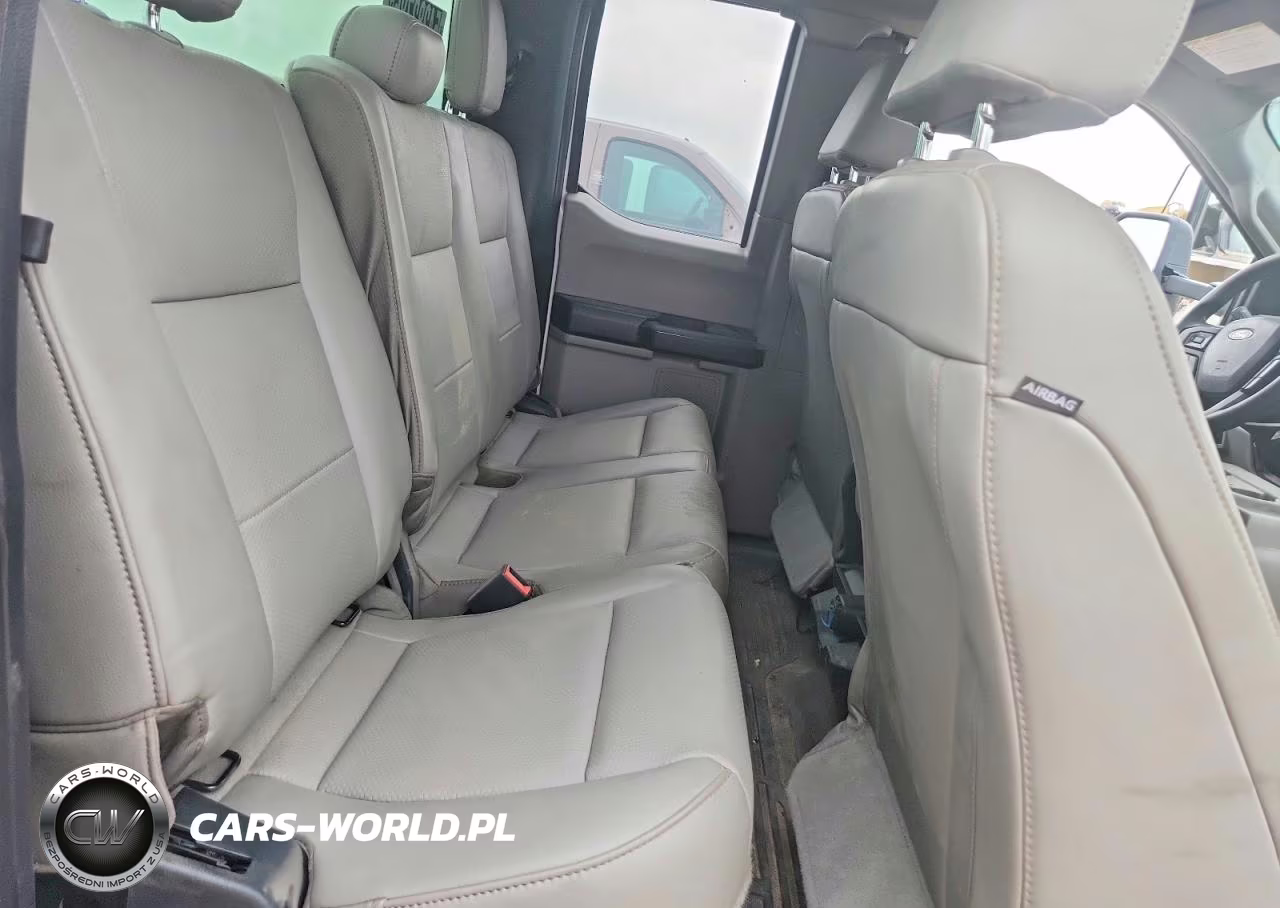 2020 Ford F550 Super Duty VIN:1FD0X5HT2LEE51165 - 10