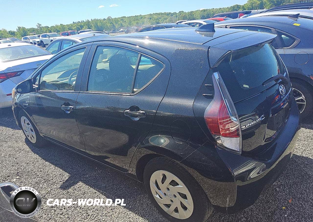 2016 Toyota Prius C Two VIN:JTDKDTB33G1122426 - 2