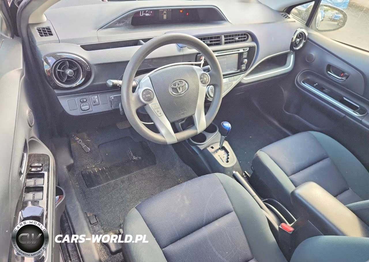 2016 Toyota Prius C Two VIN:JTDKDTB33G1122426 - 8