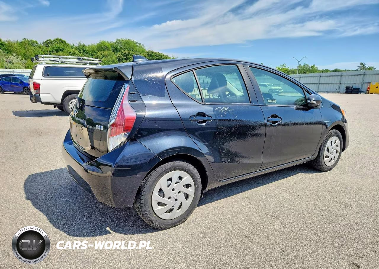 2016 Toyota Prius C Two VIN:JTDKDTB37G1121022 - 3