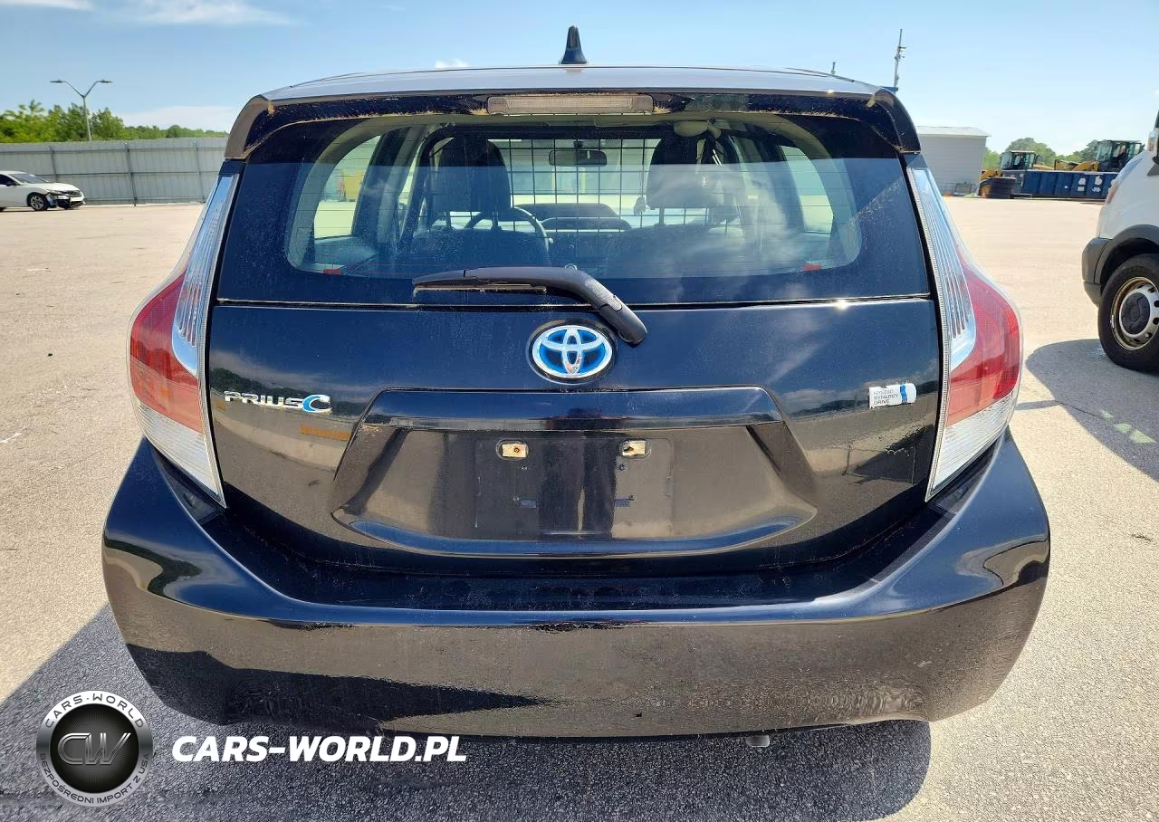 2016 Toyota Prius C Two VIN:JTDKDTB37G1121022 - 6
