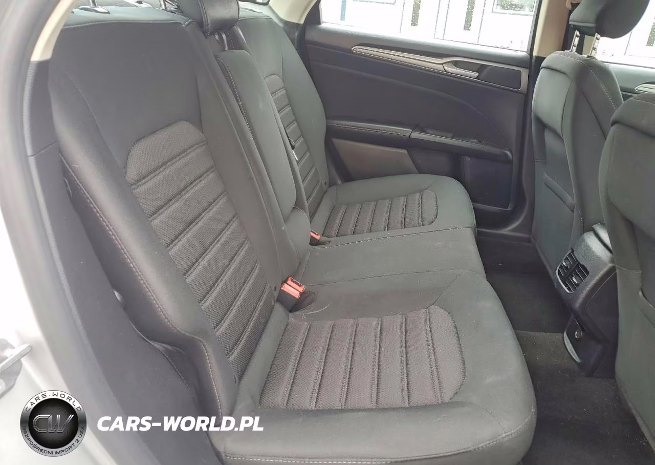 2019 Ford Fusion Se VIN:3FA6P0HD5KR229201 - 10