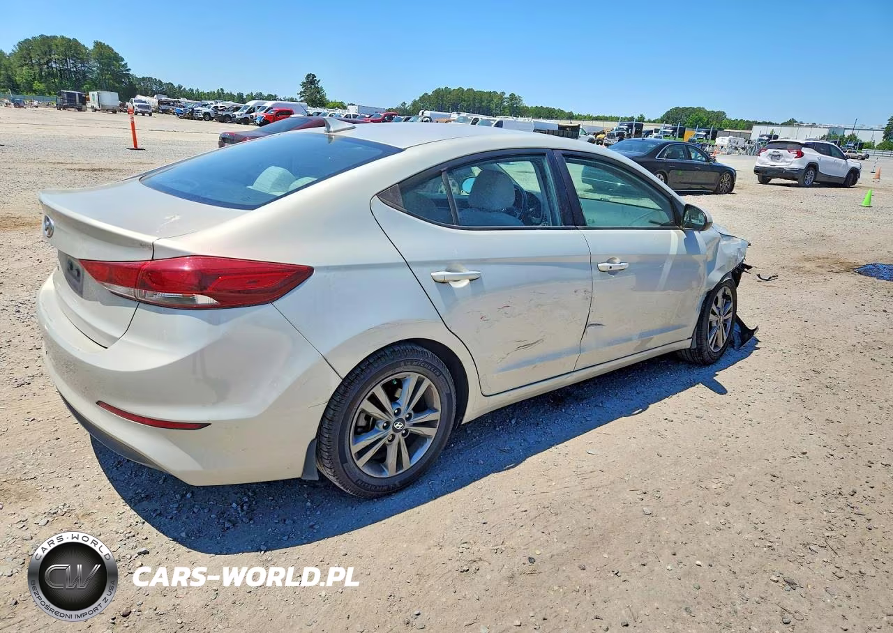 2018 Hyundai Elantra Value Edition VIN:5NPD84LF4JH304986 - 3