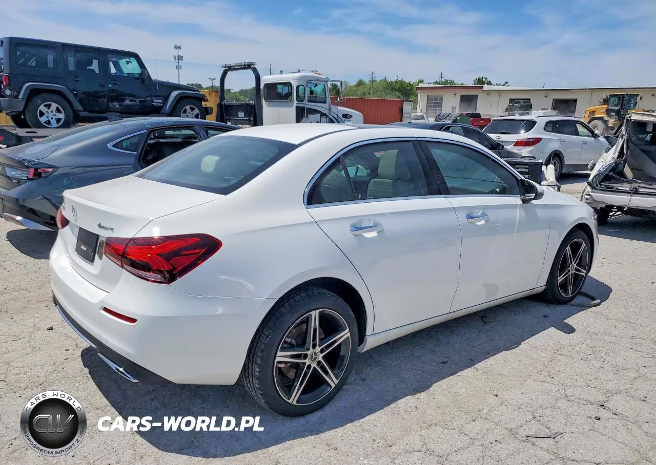 2020 Mercedes-Benz A 220 4Matic VIN:W1K3G4FB4LJ224126 - 3